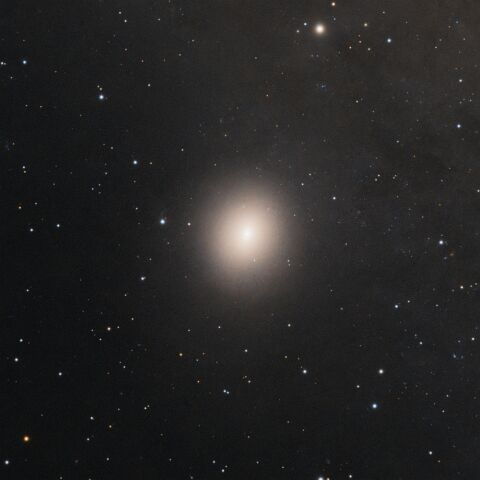 M32 Selten erbarmt sich jemand M32 gesondert ins Bild zu stellen, die 