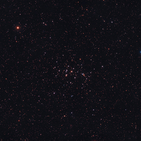 M44 Messier 44 auch bekannt als Praesepe, Krippe, Bienenstock, ist ein offener Sternhaufen im Sternbild Krebs. Bei einem Durchmesser von etwa 11 Lichtjahren sind...