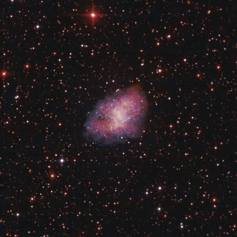 M1_UV-G-IR_color Ein Experiment im teils unsichtbaren Licht: Messier 1 in UV/G/IR. Aus Neugier und weil ich gerne experimentiere, suchte ich nach einem Objekt, das ein...