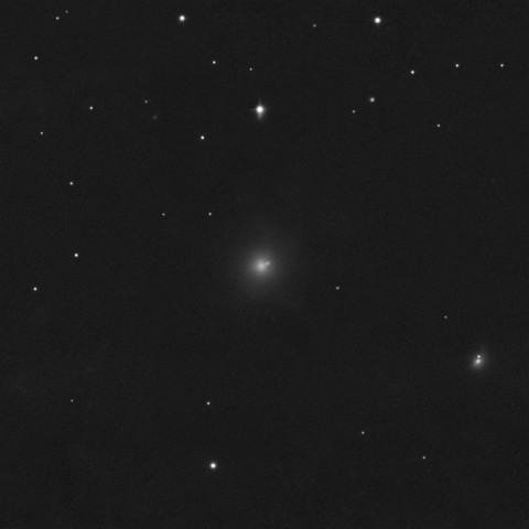 M87_UV370 Der Jet aus dem supermassiven schwarzen Loch im Zentrum der Galaxie Messier 87 lässt sich im ultravioletten Licht hervorragend nachweisen. Hier wurden 8,5h auf...